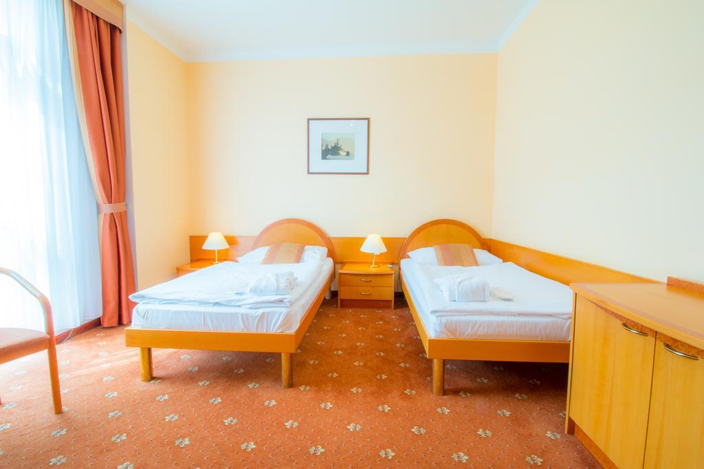 Ensana Hvezda - Imperial - Neapol Hotel Marianske Lazne Luaran gambar