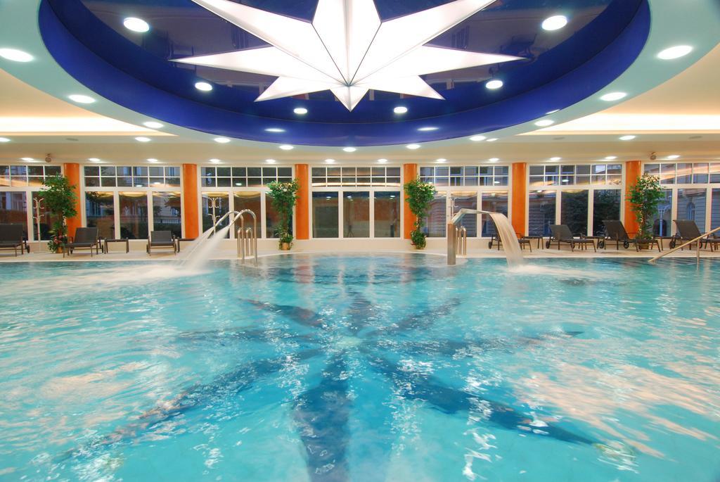 Ensana Hvezda - Imperial - Neapol Hotel Marianske Lazne Luaran gambar
